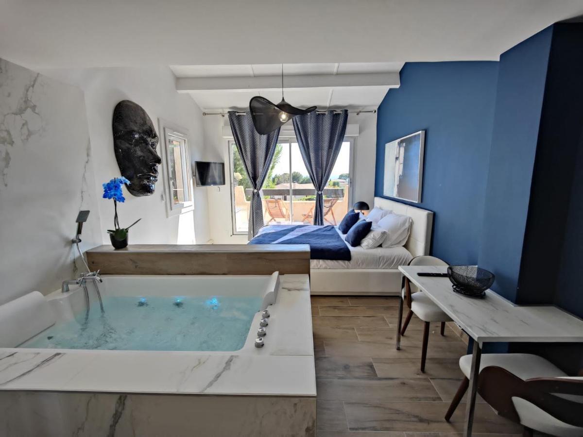 Suites Jm - Les Pins Marines - Jacuzzi & Vue Mer Bandol Zewnętrze zdjęcie